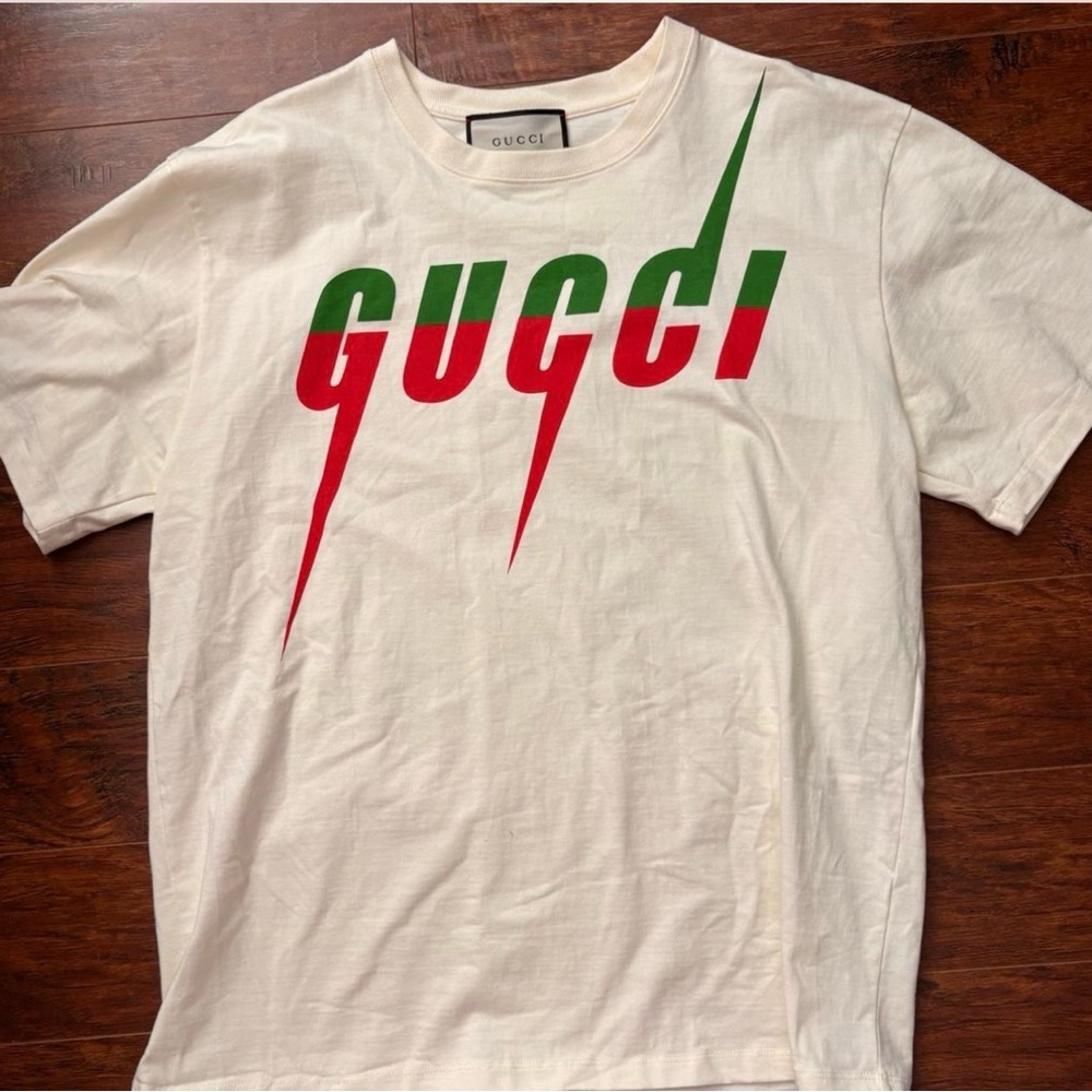 Gucci Ivory Tee with Vibrant Red and Green Design